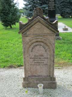 Nyíregyháza, Pazonyi tér, Északi temető: Kralovánszky László.jpg Nyíregyháza, Pazonyi tér, Északi temető: Kralovánszky László.jpg